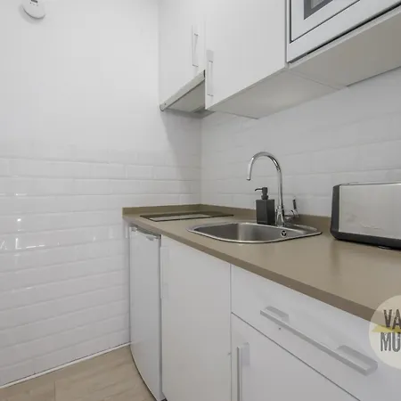 Elegant Apt Para 4Pax En Las Letras-Cortes Madrid Exterior foto