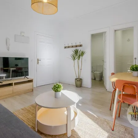 Elegant Apt Para 4Pax En Las Letras-Cortes Madrid Exterior foto